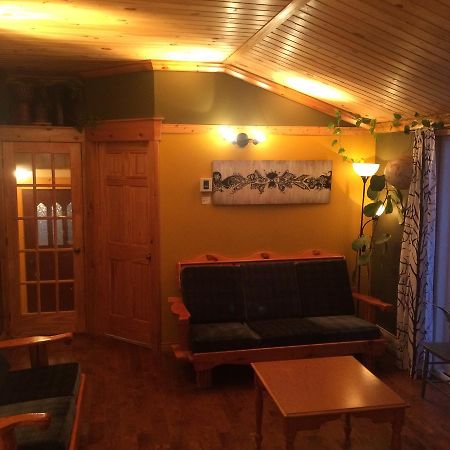 Maison Bleue Sainte Anne-des-Chênes Esterno foto